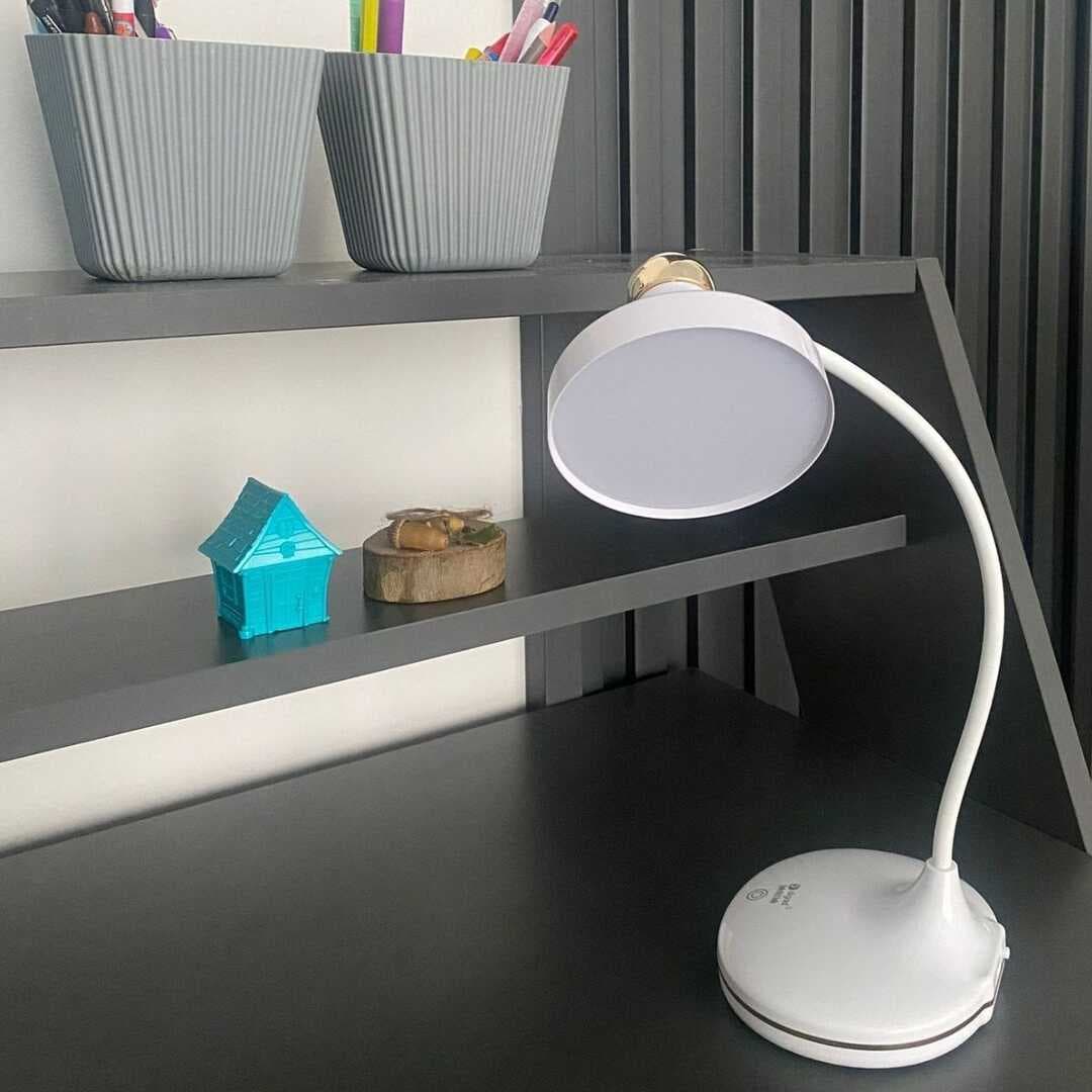 Dokunmatik 3 Farklı LED Işıklı Çalışma Masası Üstü Lamba (4767)