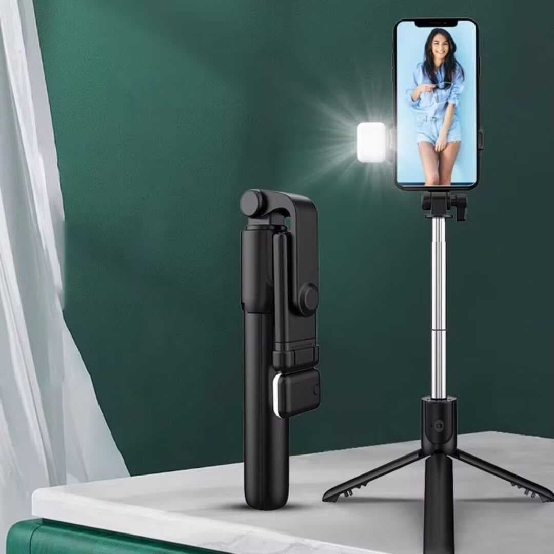 Kendiliğinden LED Işıklı Kumandalı Uzayabilen Selfie Çubuğu,Masa Üstü Tripod (5430)