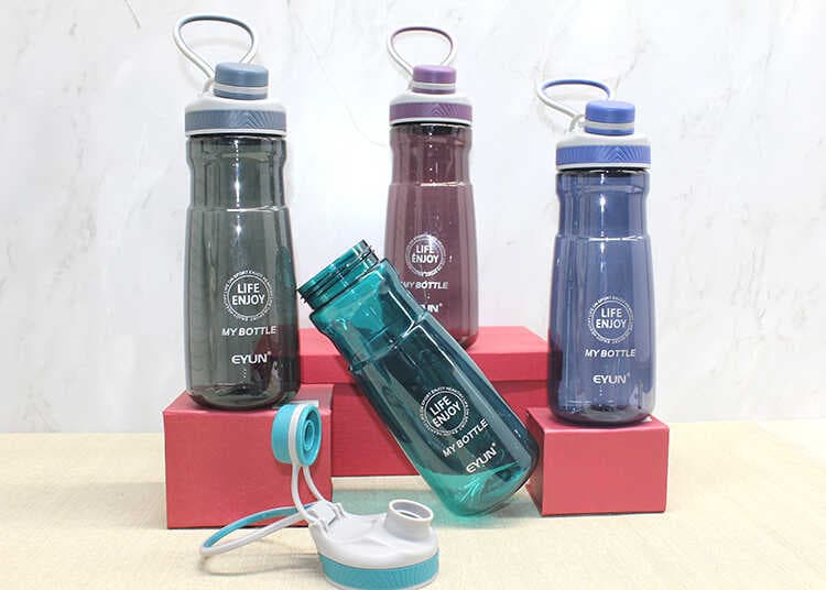 Tutmalı Su Matarası 960 ml