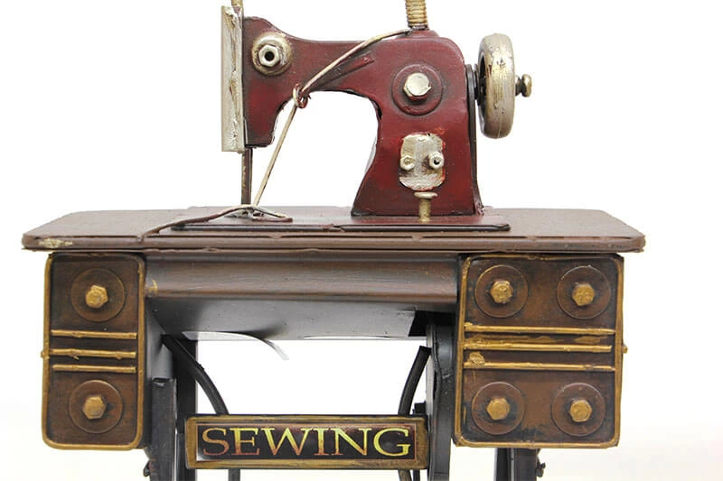 Dekoratif Metal Dikiş Makinesi