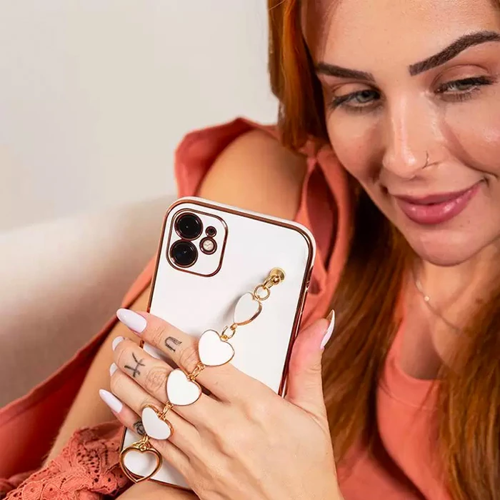 Ally iPhone 12 6.1inç Kılıf Kalp Bileklik Tutuculu Lüx Silikon Askılı Kılıf-(5775)