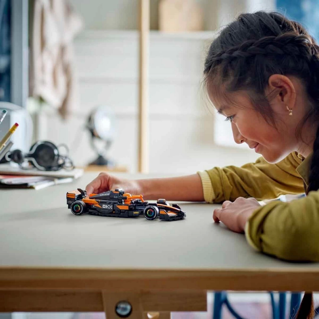 Nessiworld LEGO Speed Champions McLaren F1 Team MCL38 Yarış Arabası