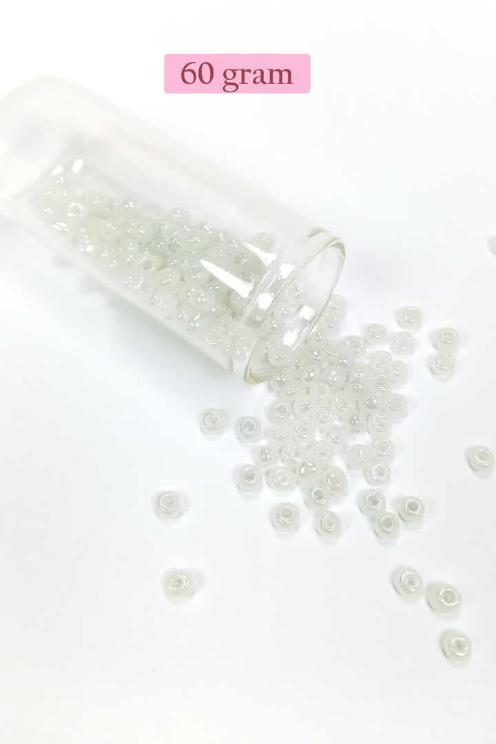 Dökme Cam Kum Boncuk Büyük Boy (6/0) 4 mm - 60 Gram - İnci Beyaz - BNC117