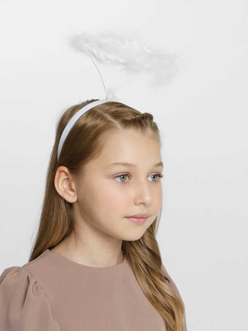 Beyaz Otrişli Tüylü Esnek Yapı Melek Haresi Melek Tacı