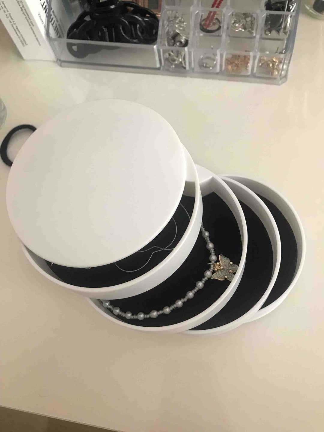 4 Katlı Dönebilen Silindir Takı Ve Makyaj Organizer Kutusu (477477)