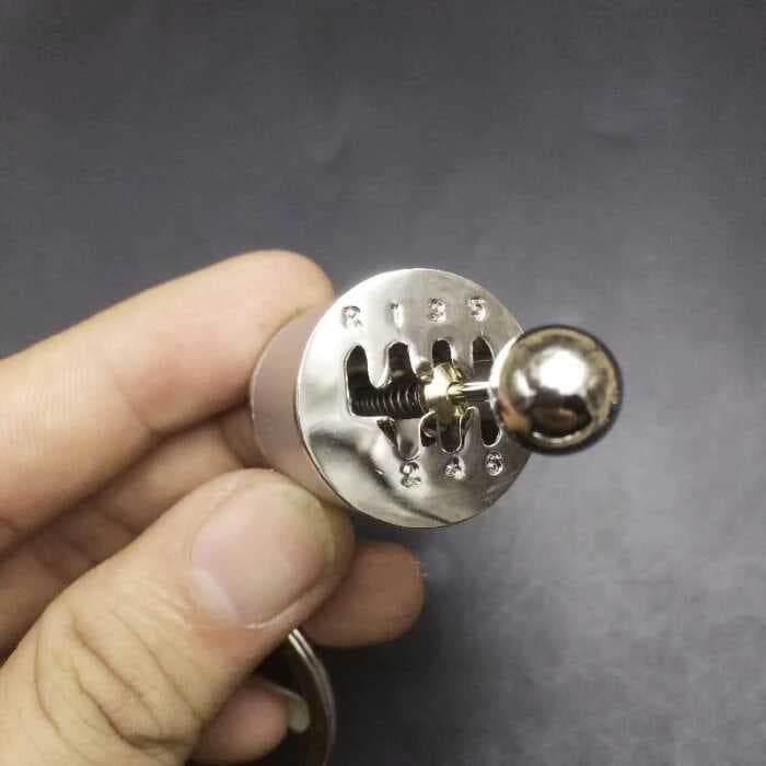 Hareketli Vites Kutusu Anahtarlık (477477)