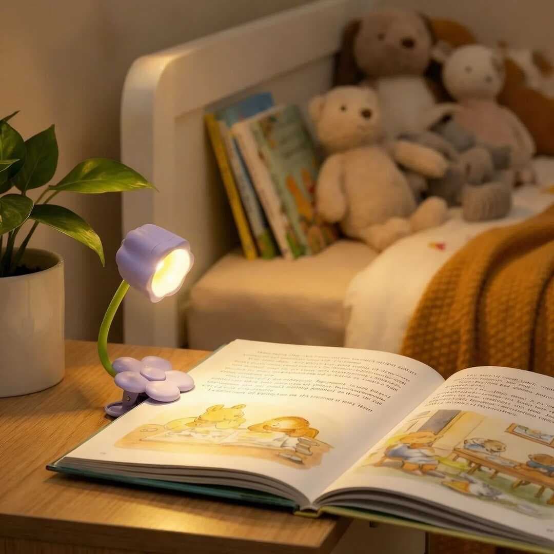 Çiçek Model Mandallı LED Kitap Okuma Lambası – Kıvrılabilir Esnek Gövdeli, Taşınabilir Gece Lambası &amp;amp; Masaüstü Okuma Işığı (5430)