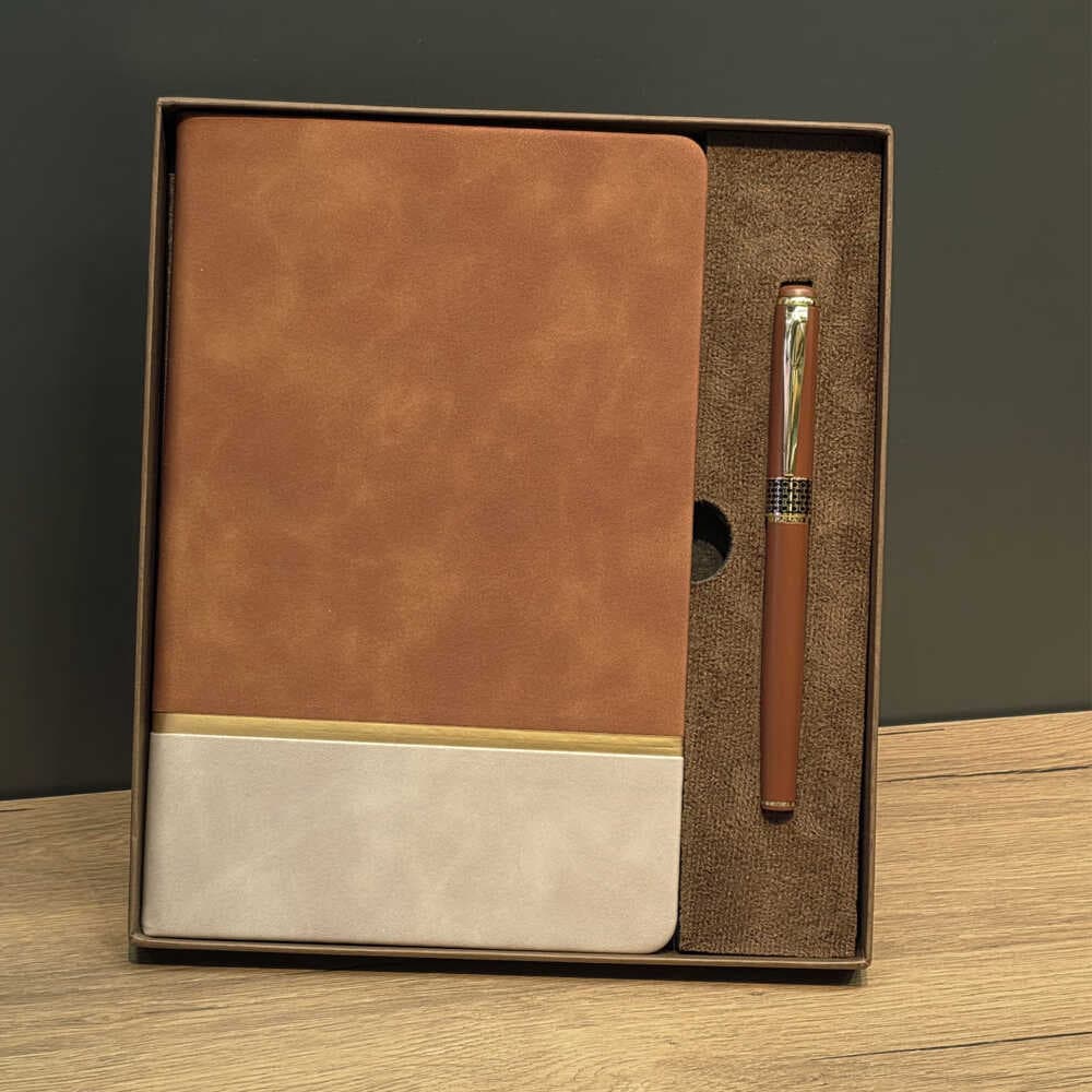 Taba Rengi Gold Detaylı Termo Deri Defter Ve Metal Roller Kalem Hediye Seti