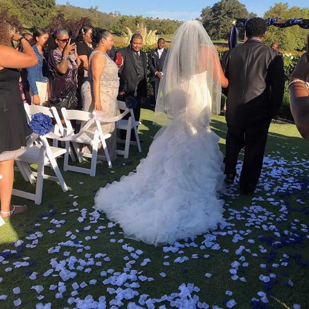 Nessiworld Beyaz Renk Gül Yaprağı Şekilli Konfeti 5 Paket 500 Adet