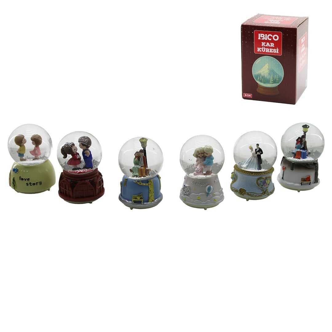 ORTA BOY - 8CM PİLLİ - IŞIKLI MÜZİKLİ KAR KÜRESİ CAM İNSAN FİGÜRLÜ - DESEN MİX RENKLİ HERHANGİ BİR TANESİ GÖNDERİLİR (5430)