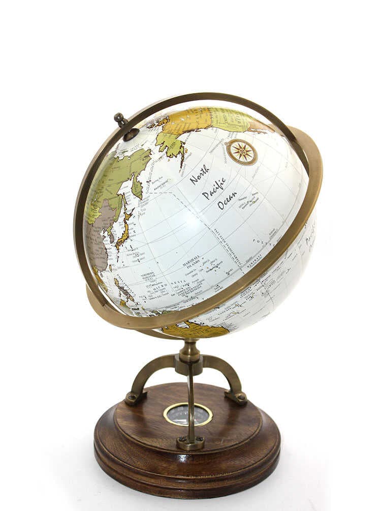 Pirinç Pusulalı Dünya Küresi