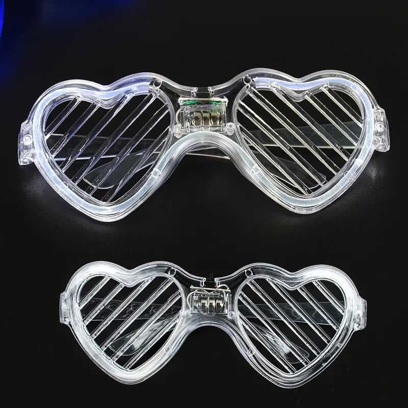 Beyaz LED Işıklı Kalp Gözlük – 3 Modlu Parti &