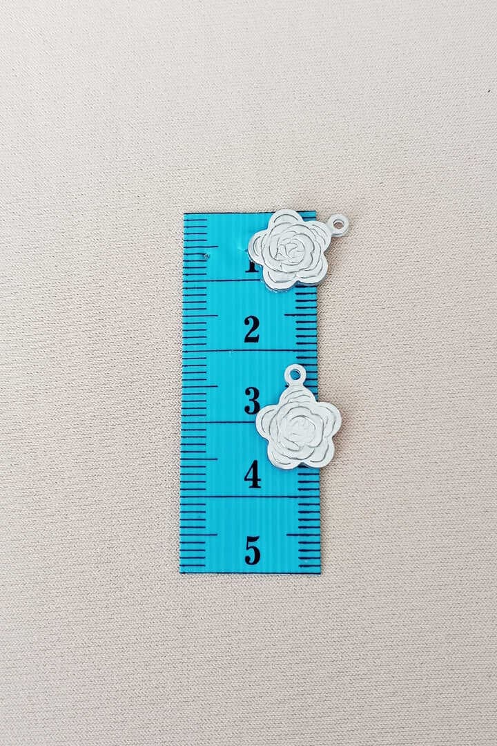 Oya Abiye Bileklik Kolye Pleksi Metalik Plastik Pul Gümüş Renk 8 gram 40 adet - BNC524