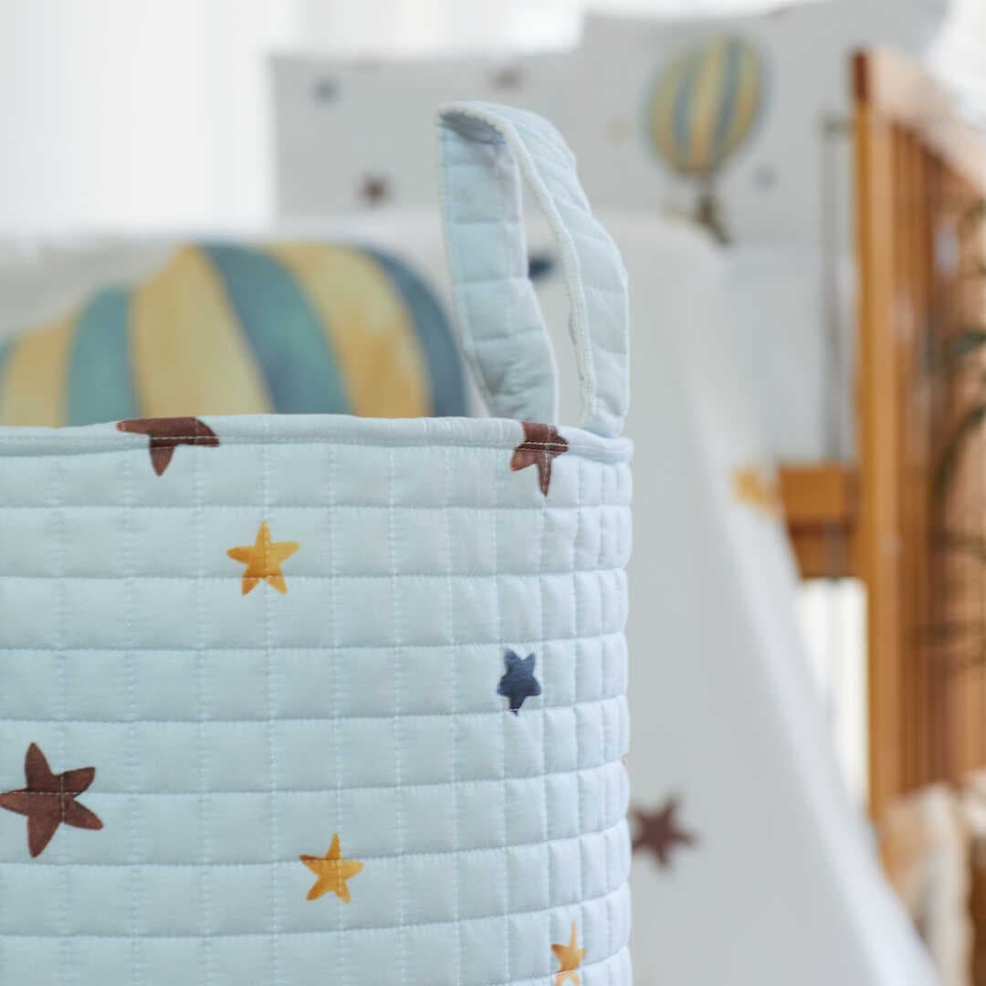 ARBABABY ORGANİK PAMUK BEBEK OYUNCAK VE ÇAMAŞIR SEPETİ - MAVİ RENK YILDIZ TEMALI