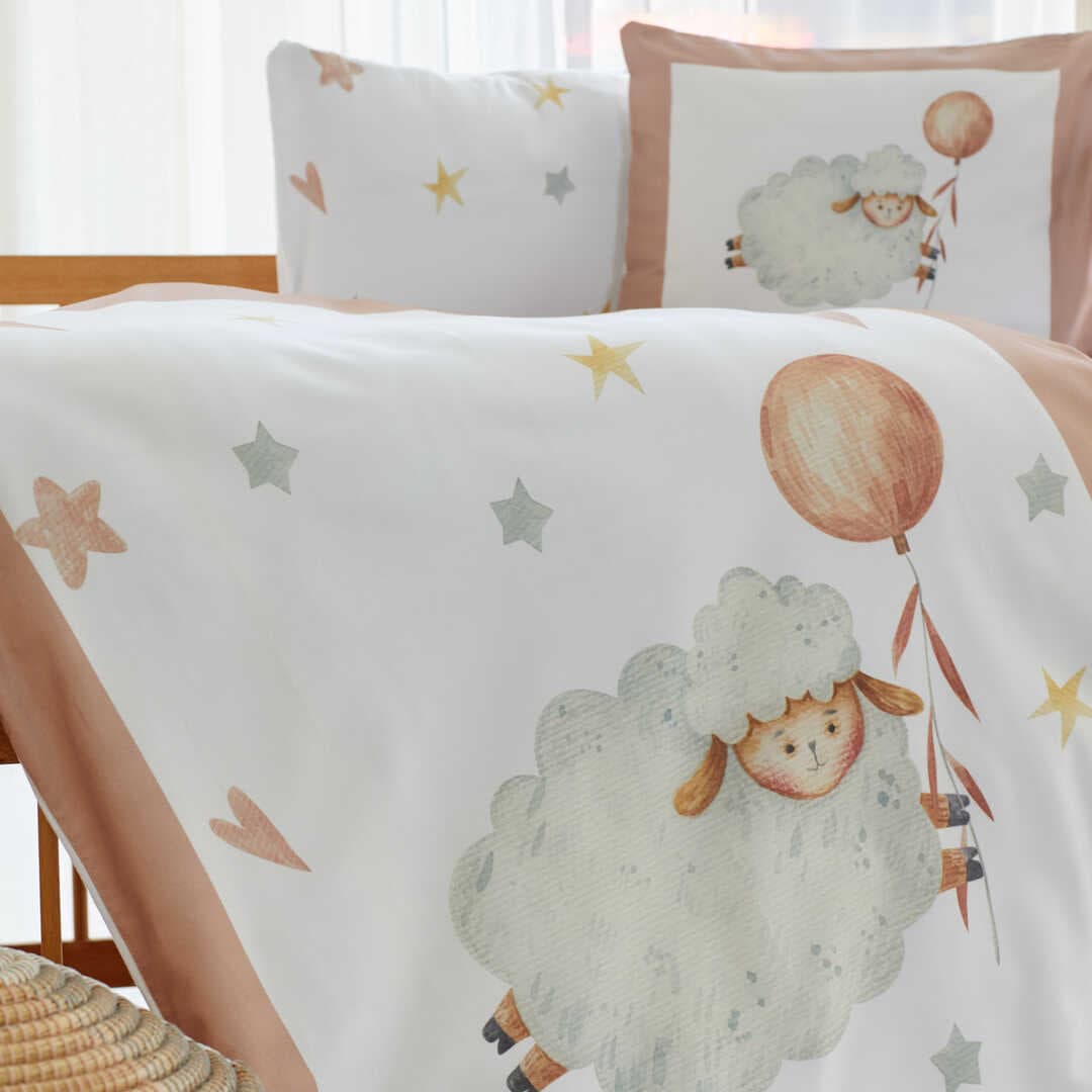 ARBABABY ORGANİK BASKILI %100 PAMUK BEBEK NEVRESİM TAKIMI - PEMBE KUZU TEMALI