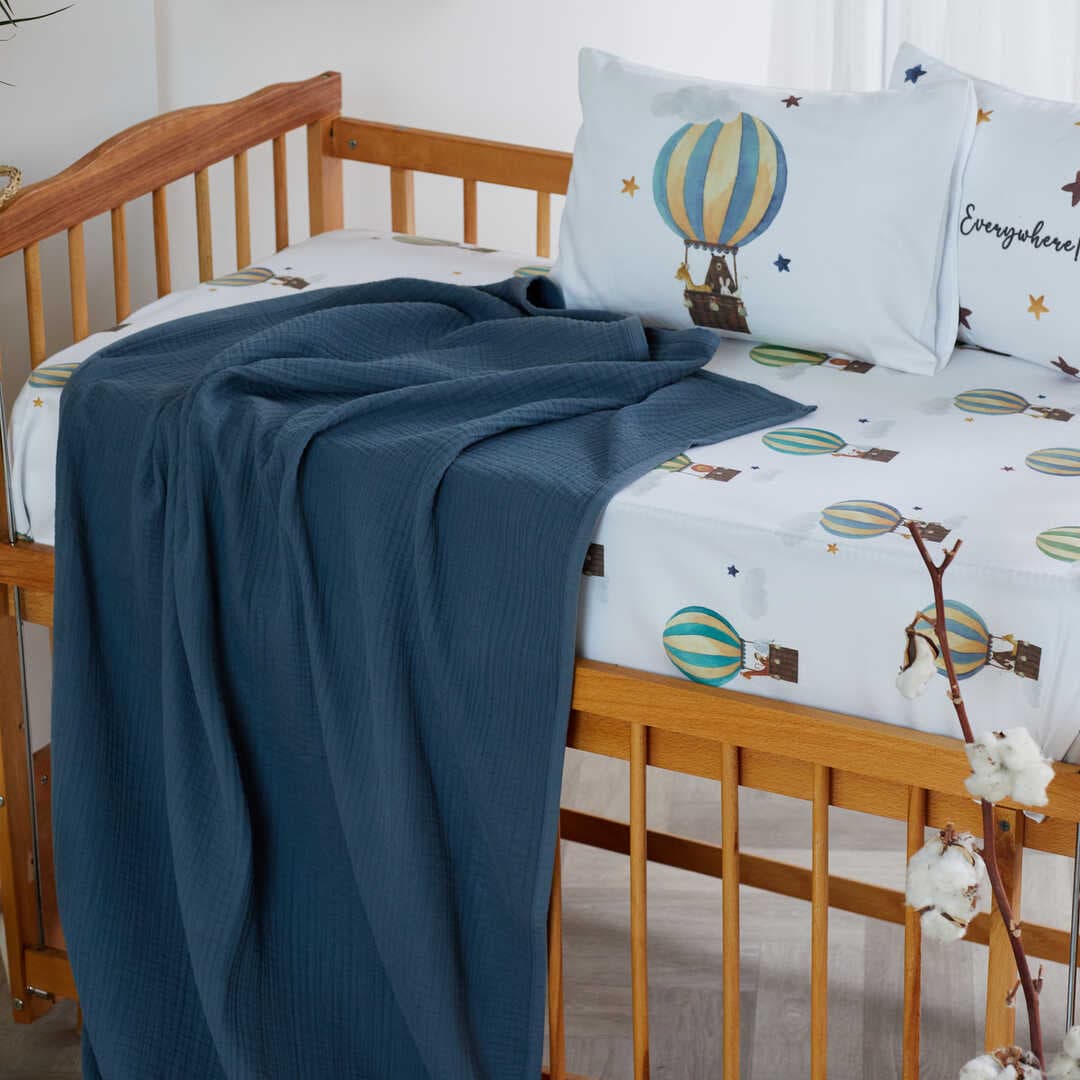 ARBABABY ORGANİK BASKILI %100 PAMUK MÜSLİN PİKELİ BEBEK NEVRESİM TAKIMI - YILDIZ VE UÇAN BALON TEMALI