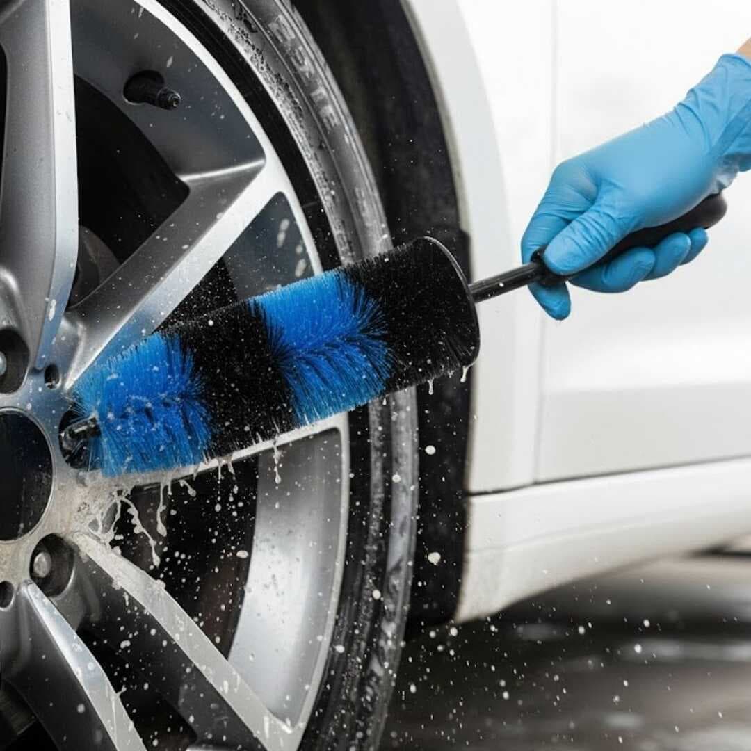 Ergonomik Saplı Jant ve Lastik Temizleme Fırçası – Araç Detay Temizliği İçin Güçlü Kıllı Detay Fırçası (5430)