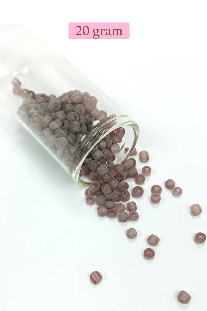 Dökme Cam Kum Boncuk Büyük Boy (6/0) 4 mm - 20 Gram - Şeffaf Gri - BNC105