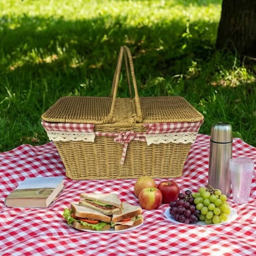 2 Kapaklı Dikdörtgen Plastik Rattan Piknik Sepeti – Doğal Hasır Görünümlü Çok Amaçlı Piknik, Plaj ve Bahçe Sepeti (5430)