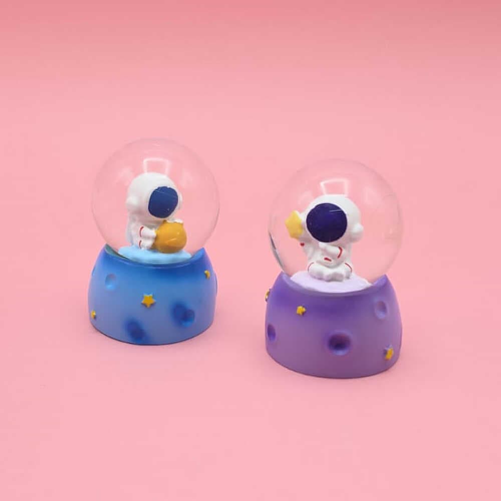 Mini Boy Sevimli Astronot Tasarımlı Işıklı Kar Küresi