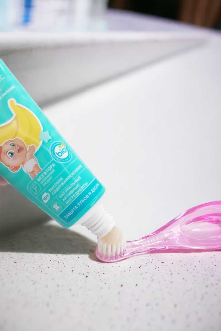 R.O.C.S. Baby 0-3 Yaş Muz Püresi Tadında Bebek Diş Macunu 45G 76533