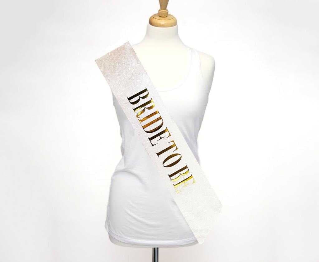 NessiWorld Beyaz Üzeri Altın Büyük Bride To Be Yazılı Simli Işıltılı Kuşak Kemer 10x80 cm