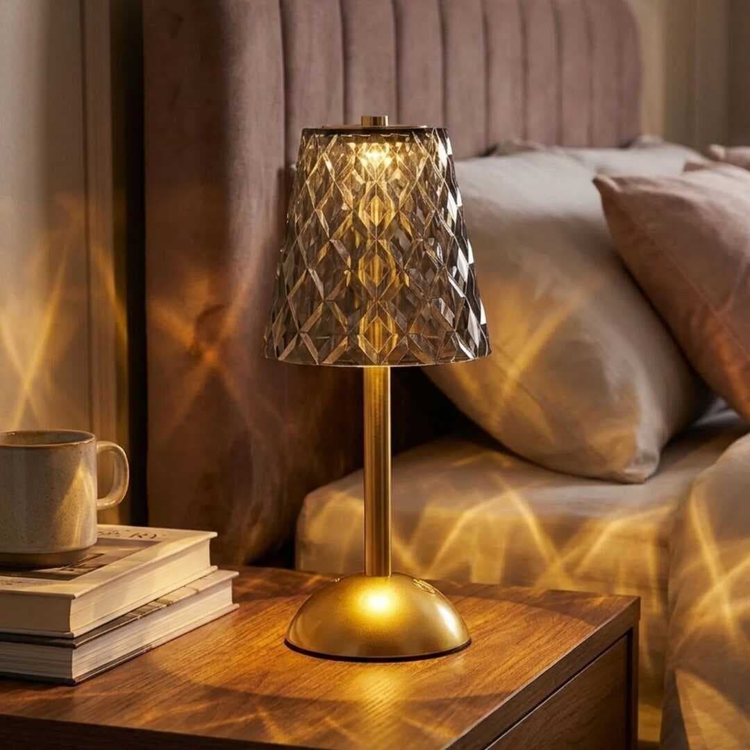 Uzun Klasik Gri Baklava Model LED Masa Lambası – Dokunmatik, 3 Renk Işık Modlu, Şarjlı Dekoratif Gece Lambası (5430)